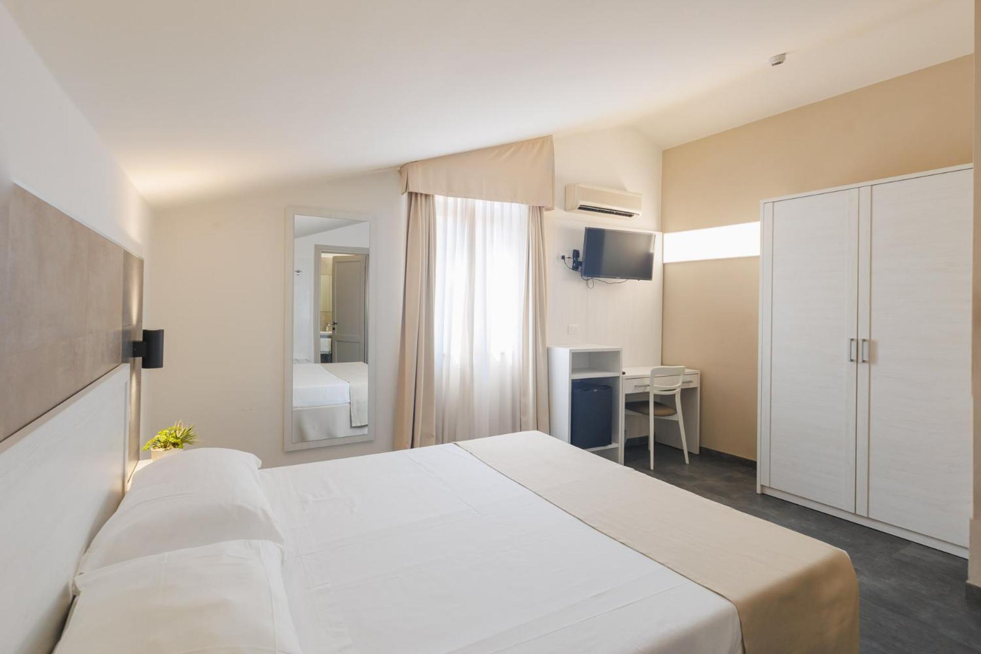 פוליניו Hotel Le Mura מראה חיצוני תמונה