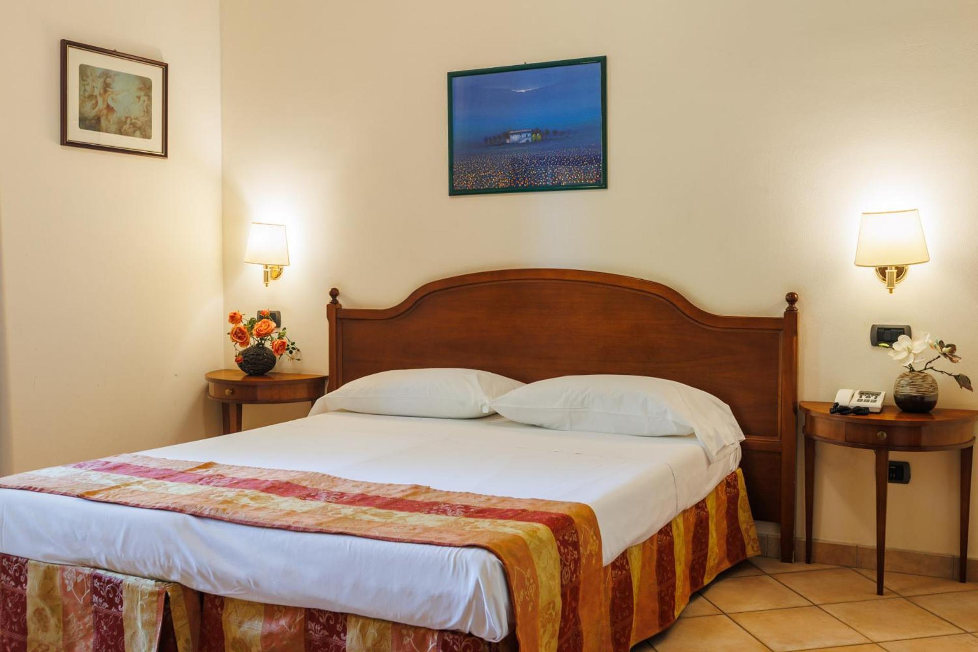 פוליניו Hotel Le Mura מראה חיצוני תמונה